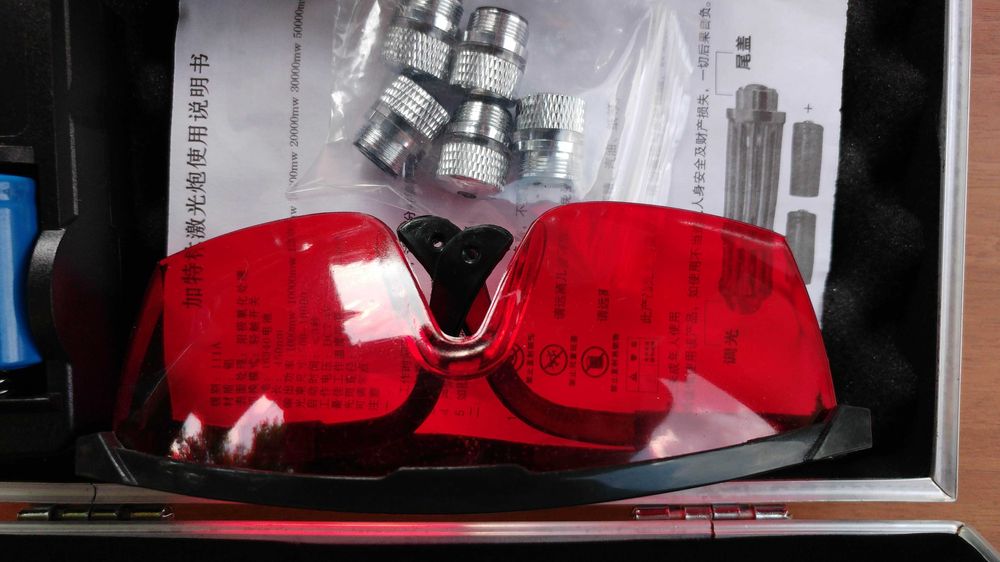 Мощен лазер 50000mw 450nm Gatling Burning / 5 приставки /