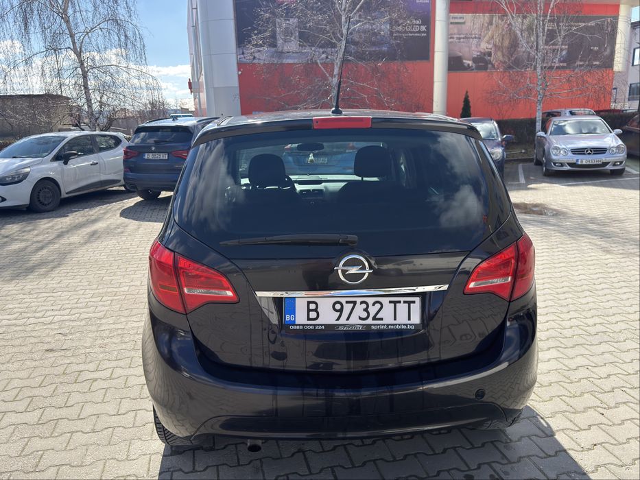 Опел Мерива Дизел 2011 година