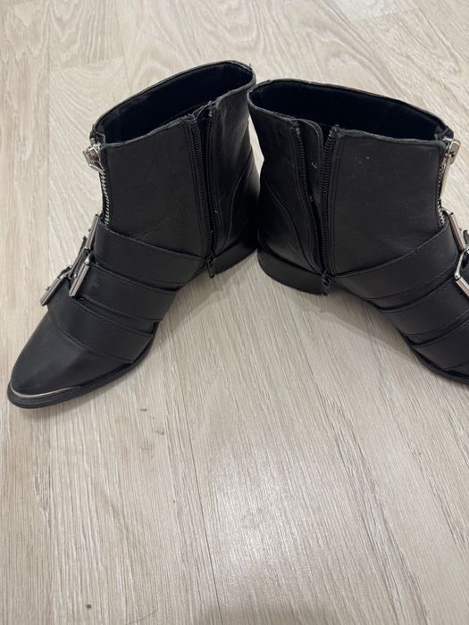 Кожаные ботильоны Stradivarius, 36 размер