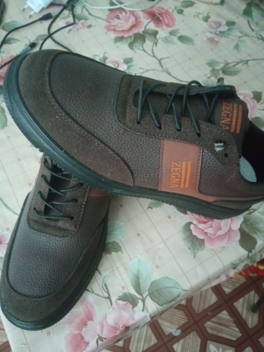 Красовки,42размер,90000сум..