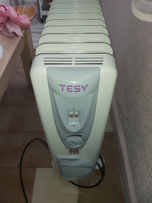 Маслен радиатор Tesy CB 2512 E01 V -