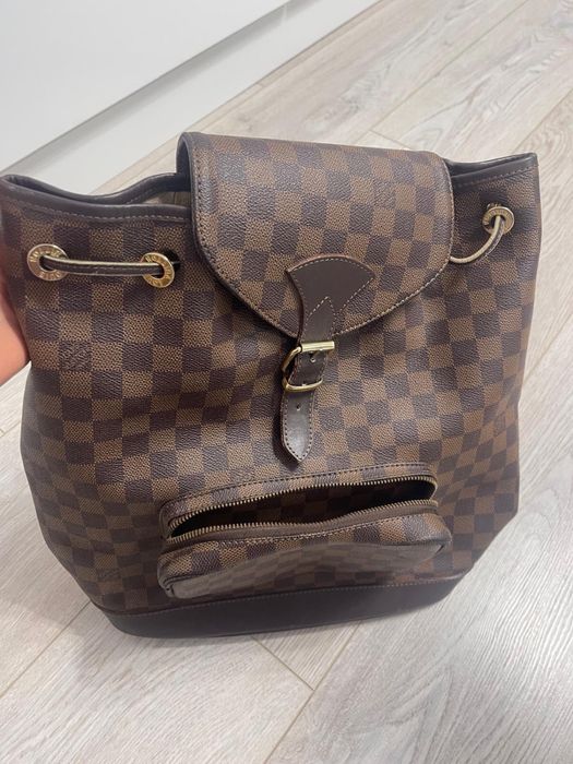 Rucsac Louis Vuitton , cadou borseta