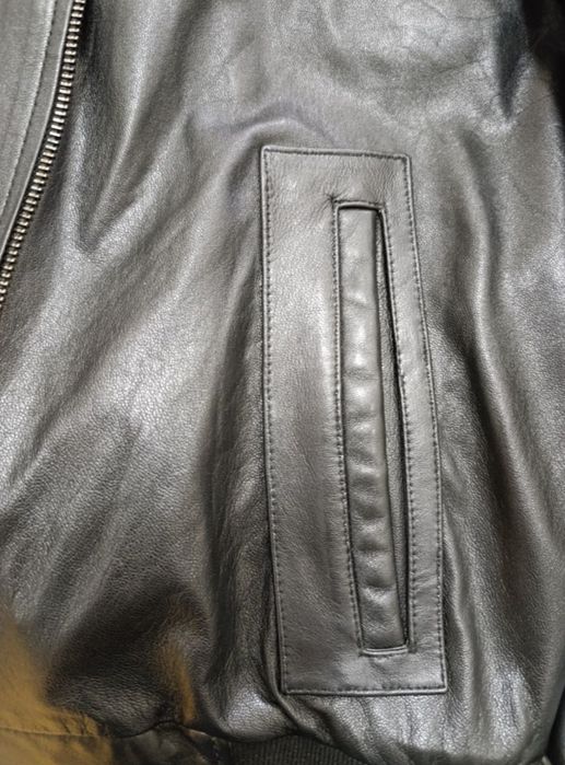 Ремонт кожаных курток и всех видов одежды.