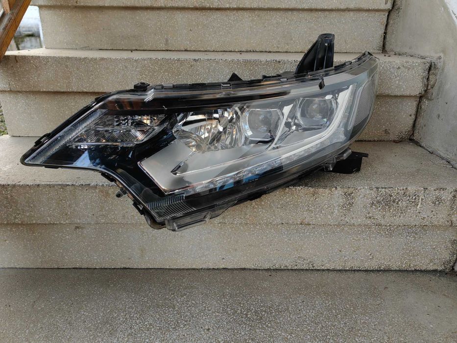 Фар Mitsubishi Outlander LED ляв Оригинален