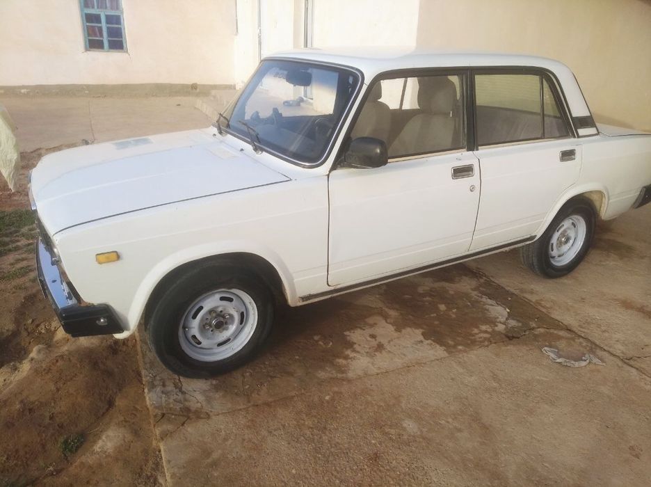 ваз 2107 жигули.
