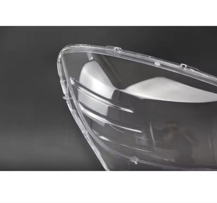 Стъкла за фарове Мерцедес C220