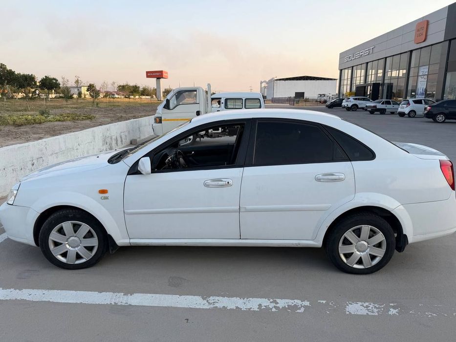 Lacetti 2010 avtomat sotladi