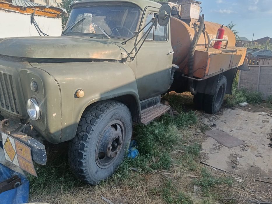 Продам топливозаправщик