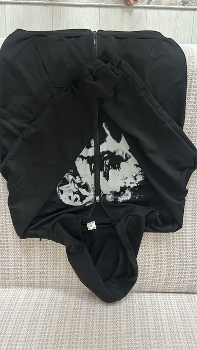 продам 2 кофты!!