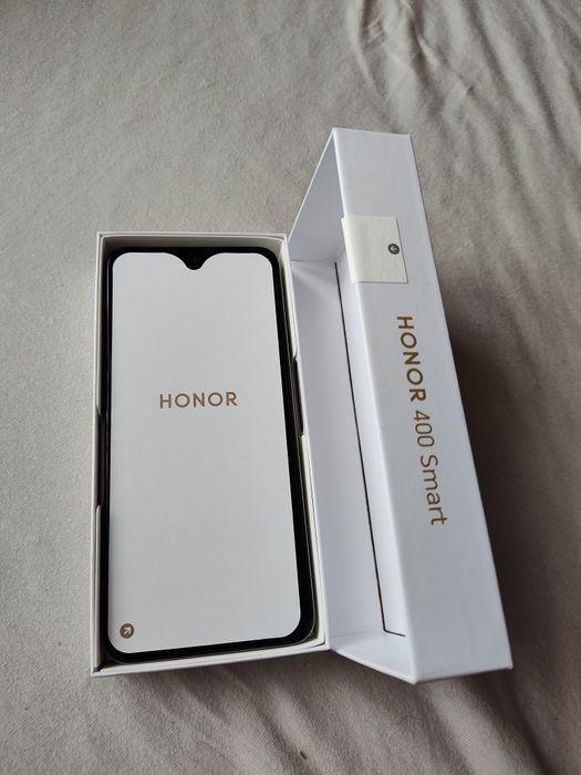 Телефон Honor 400 smart
