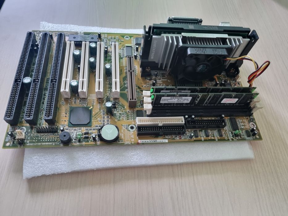 Kit Retro (Pentium III, 440BX, SB Live!, HDD)