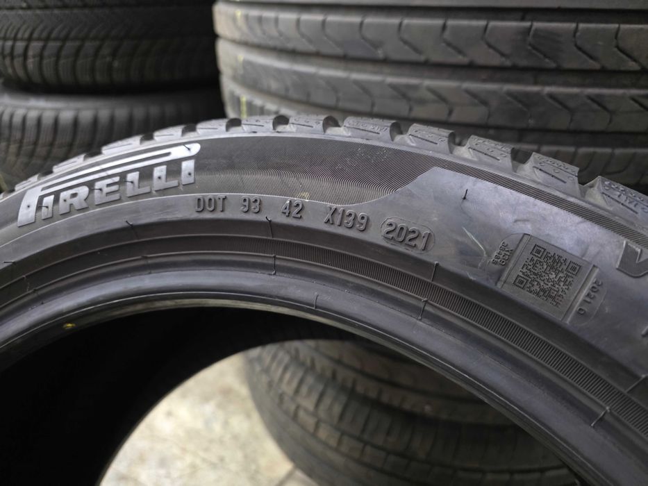 Зимни гуми пакет 225 45 18 и 255 40 18 - Pirelli BMW
