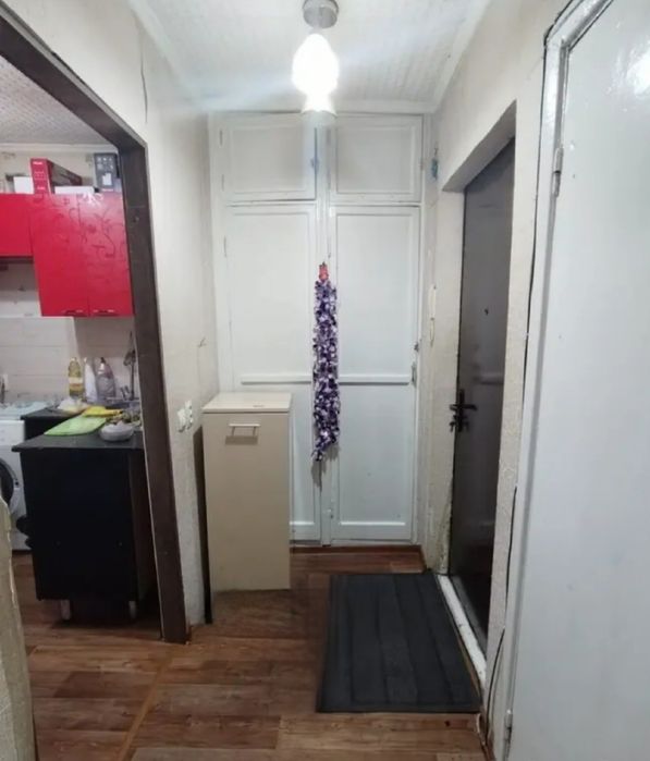 продам 1-ком. 35кв. 5мкр. 2-этаж