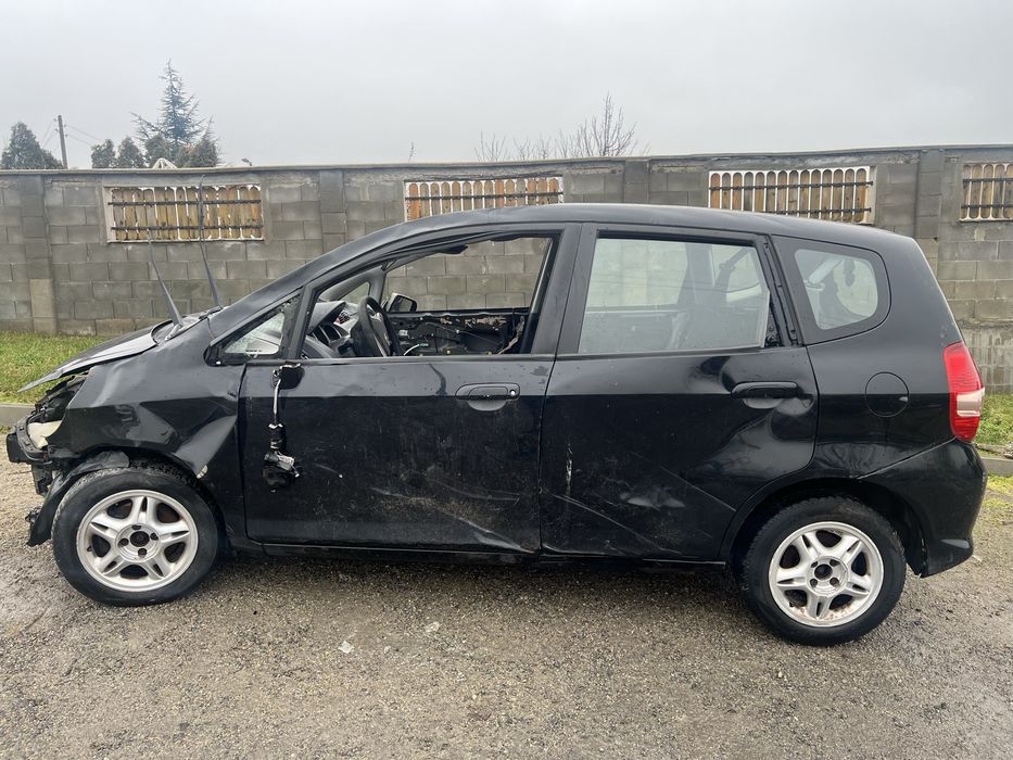 Honda Jazz (1.4i 2004г ) на части