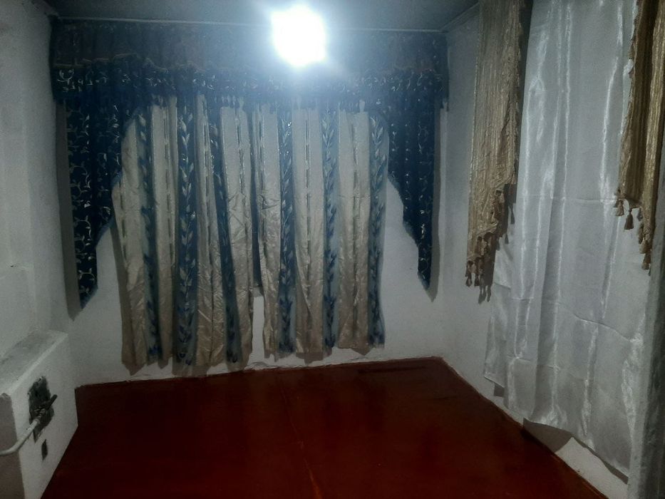 Uy  Sotiladi Tutzor Havas