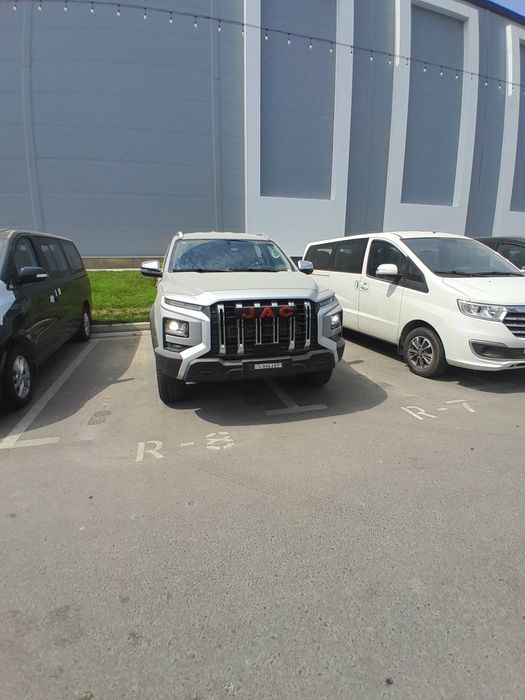 Jac T9 внедорожник
