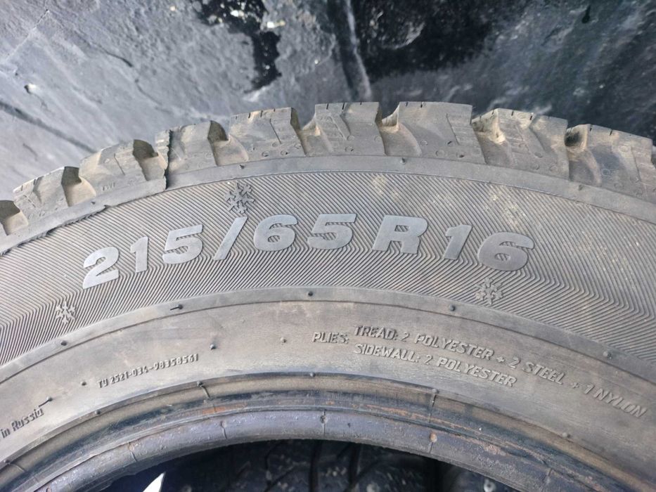 Комплект зимних шин 215\65\16