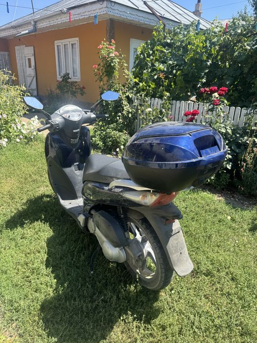 Vand scuter Honda SH 125 cc