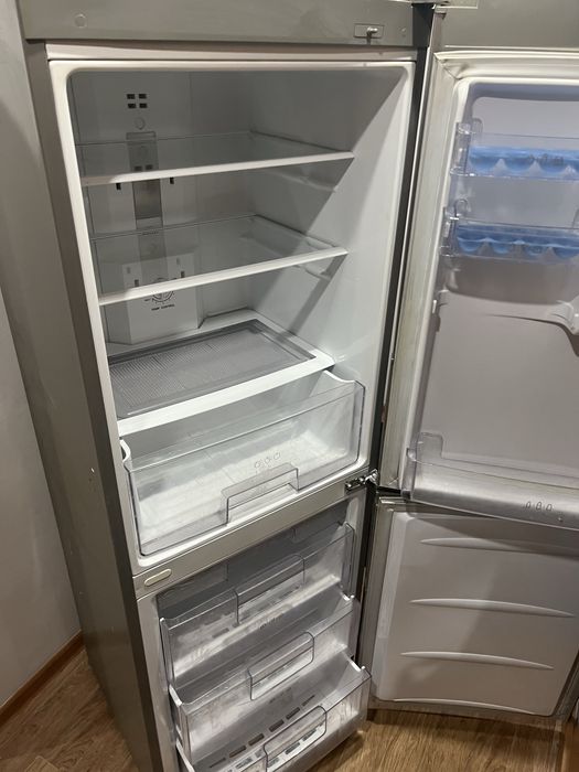 Продам-LG холодильник “