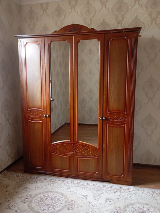 Спальни шкаф тумба