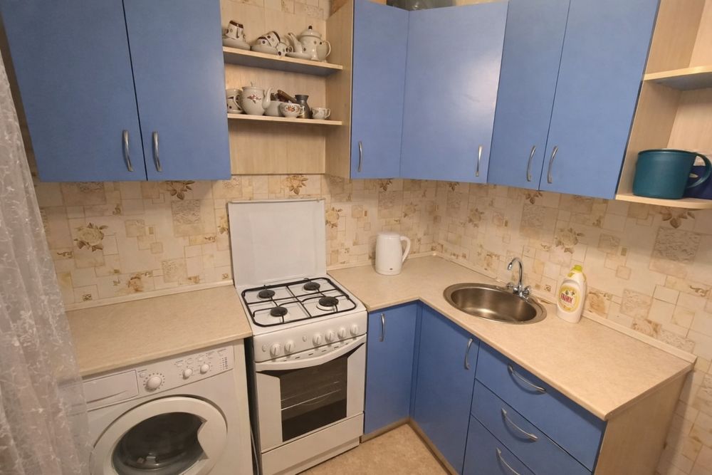 Продам гарнитур,б/у, самовывоз.