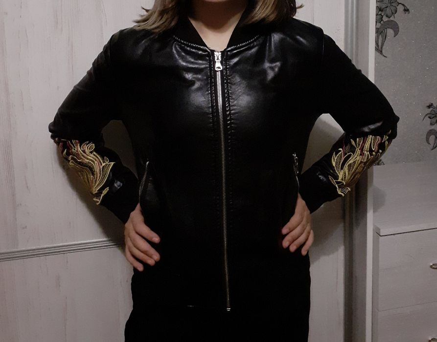 Продам куртку экокожа разм xs-s