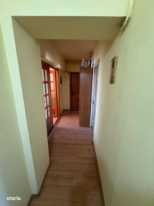 Apartament 3 camere decomandate, et 4 , Craiovita Noua