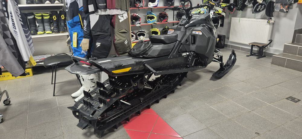 Ski Doo Summit X  model 2026 nou