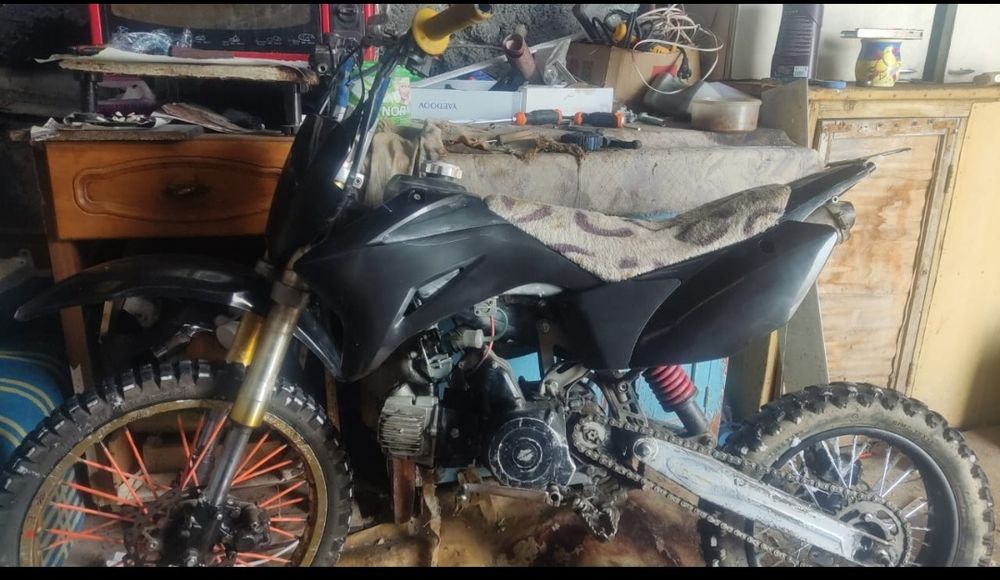 Продам мотоцикл 110 питбайк
