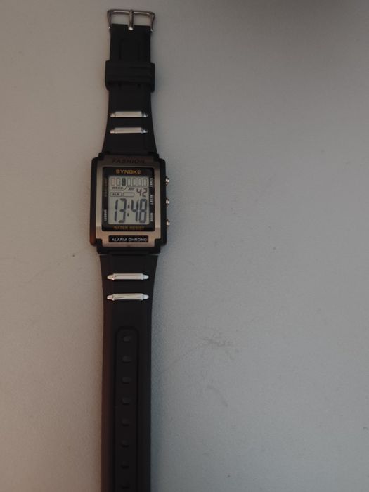 Часовник електронен