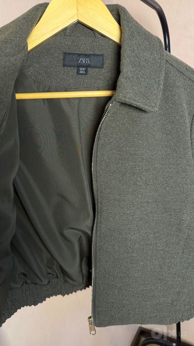 Бомбер Zara цвета хаки, размер S