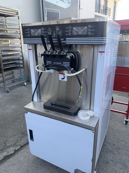 Jumbo muzqaymoq aparati 80lt soatiga 380v