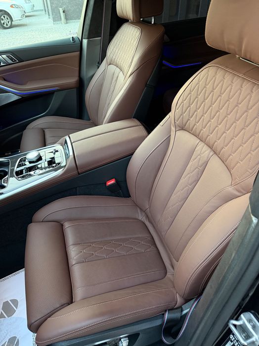 Продам новый BMW X7 M60 FULL в наличии ! c гарантией !