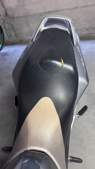 Suzuki GSR600 naked