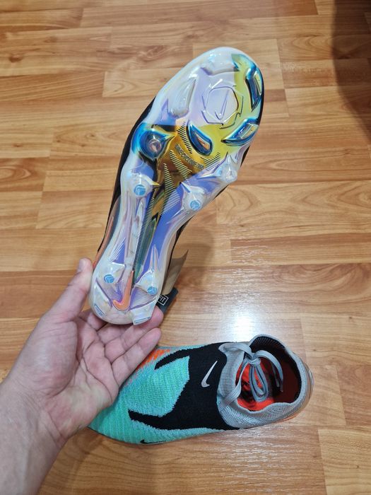 Ghete Nike  de fotbal Phanton 6