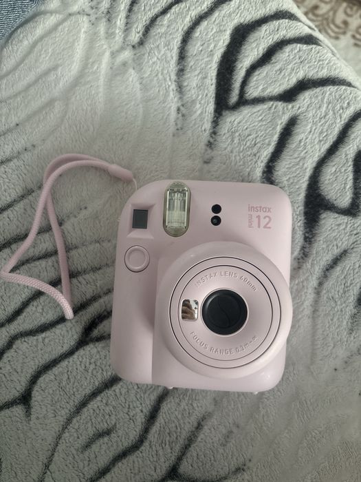 Фотоаппарат Instax mini 12