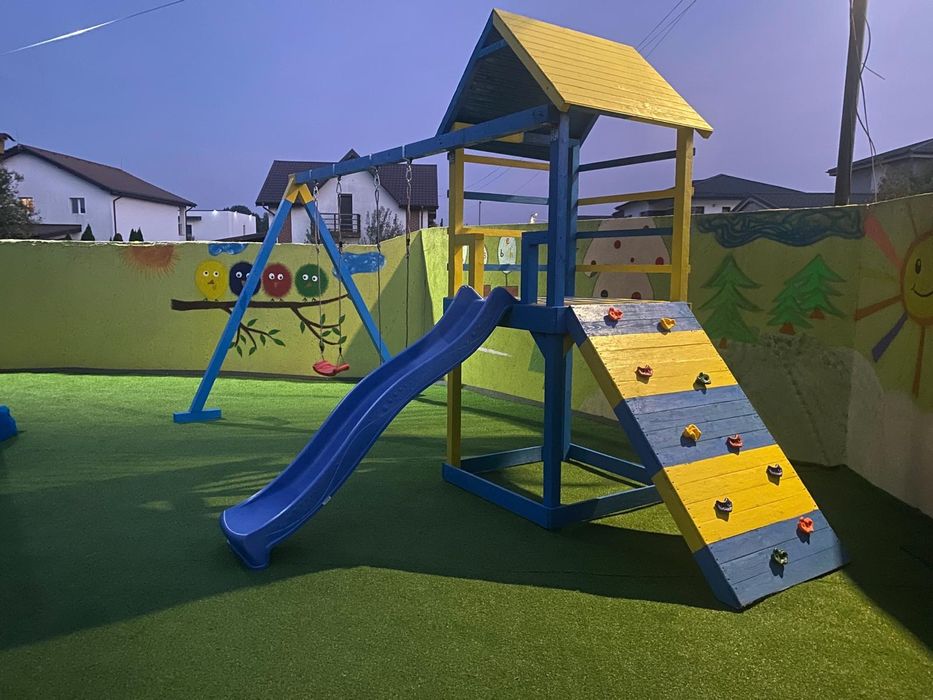 Loc de joacă pentru copii