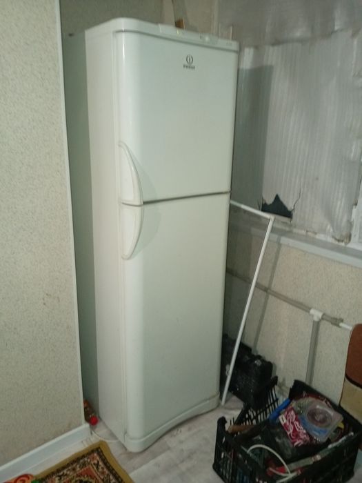 Холодильник индезит