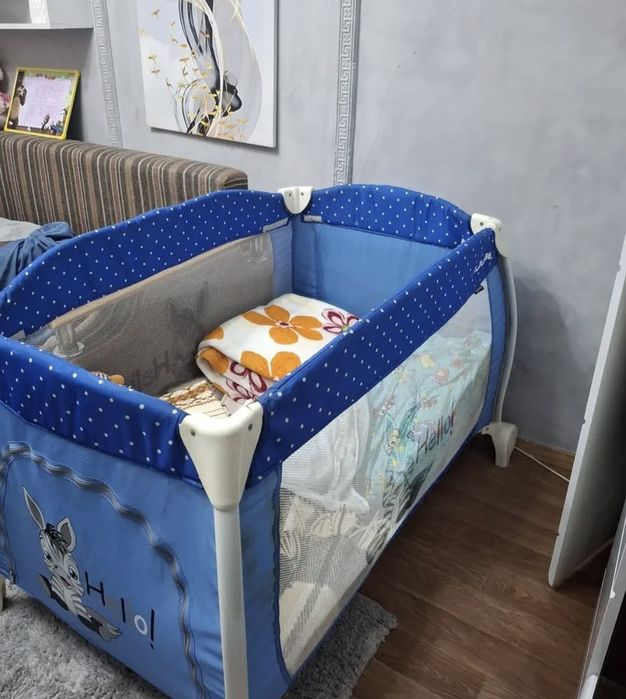 Манеж для сна и игр