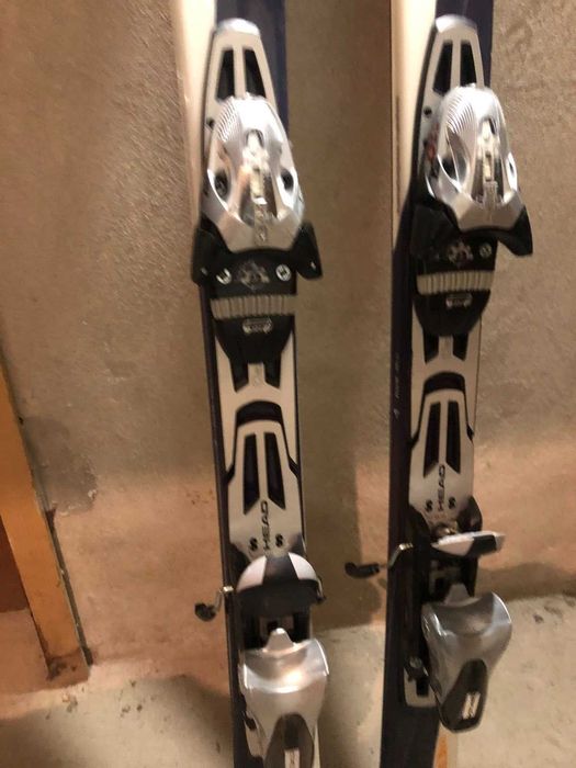 Продавам ски 149