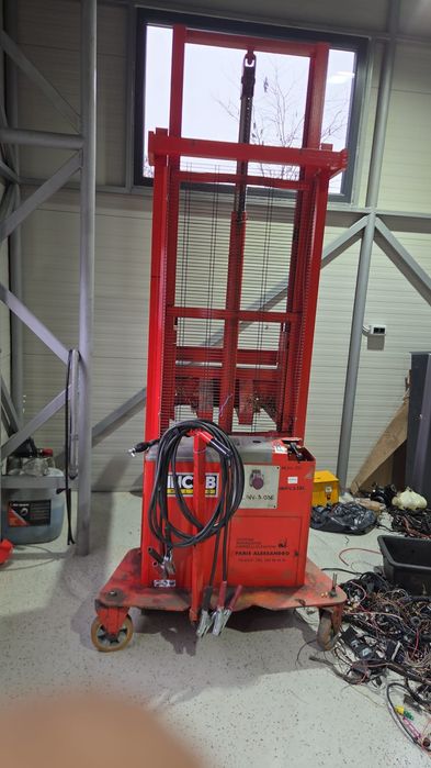 Liza electrica INCAB Milano