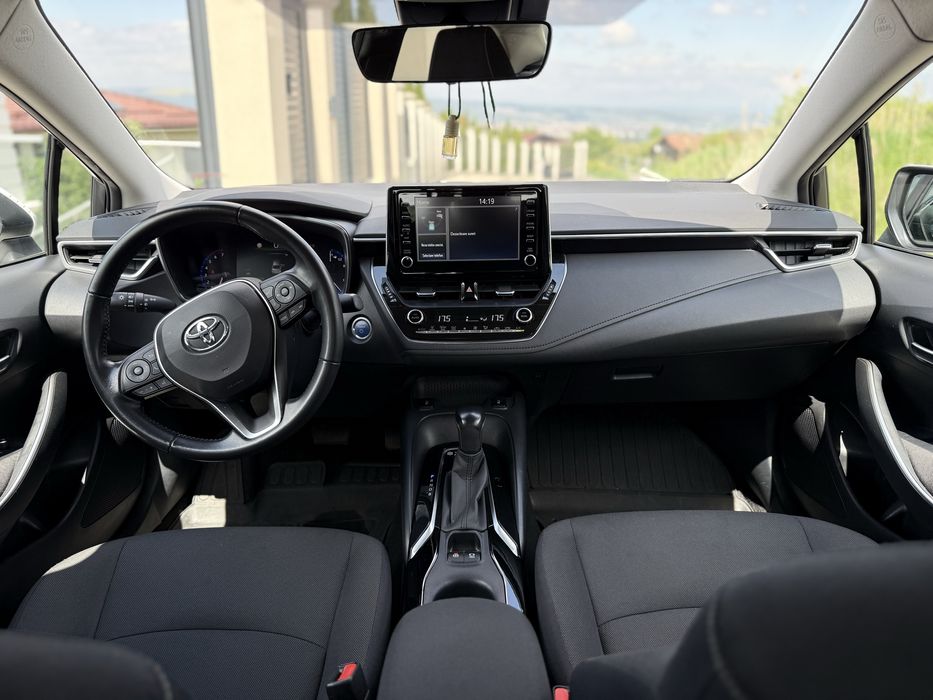 Flota Bolt , inchiriem masini corrolla hibrid 1.8 Cluj Napoca