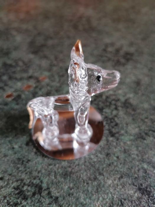 Стъклена фигурка кученце миниатюра