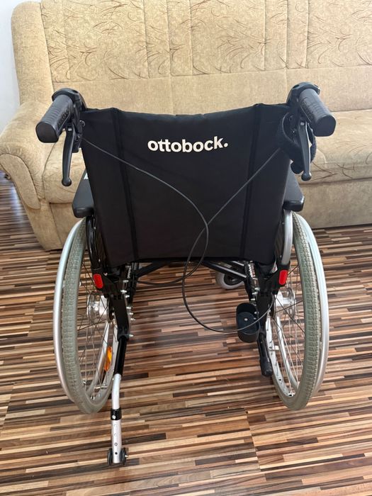 Scaun rulant medical handicap dizabilitati batrani