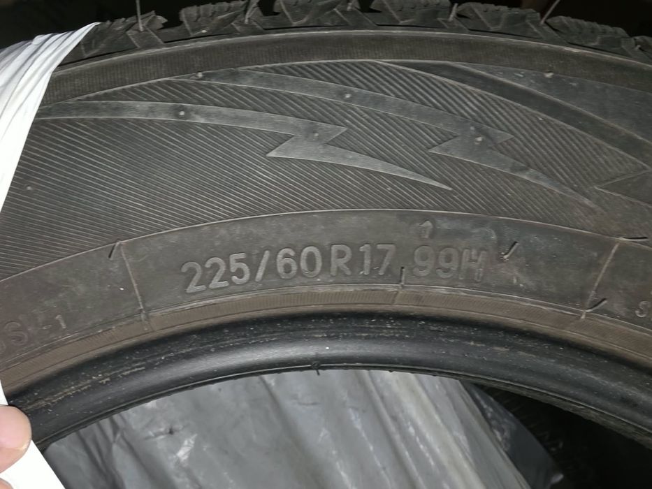Продам зимние шины