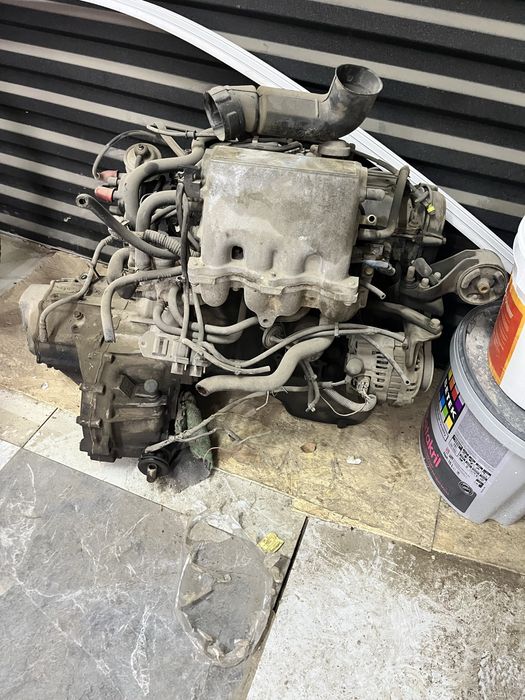 Продам двигатель вместе каропкой