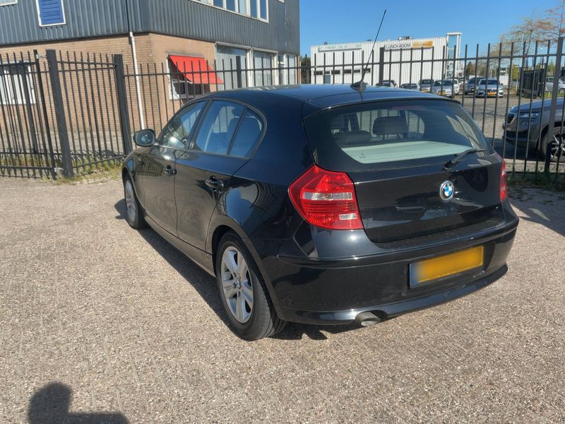 BMW 1er 116d 2011
