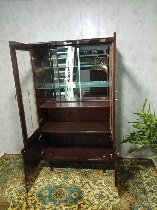 Сервант отличного качества