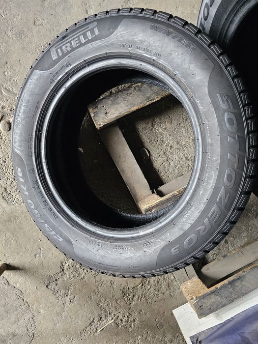 4 anvelope iarna 215 60 16 Pirelli 6.7mm 4519