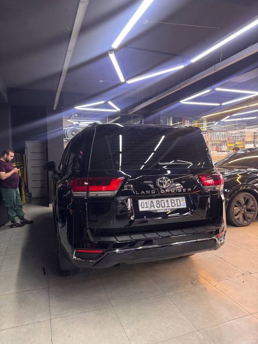 Toyota Land Cruiser 300 3.5 V6 2024 Японка